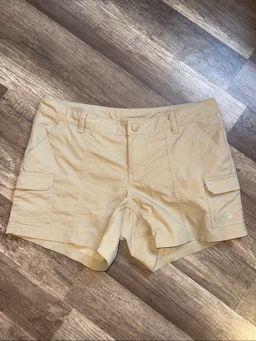 The North Face Light Tan Cargo Shorts - 8